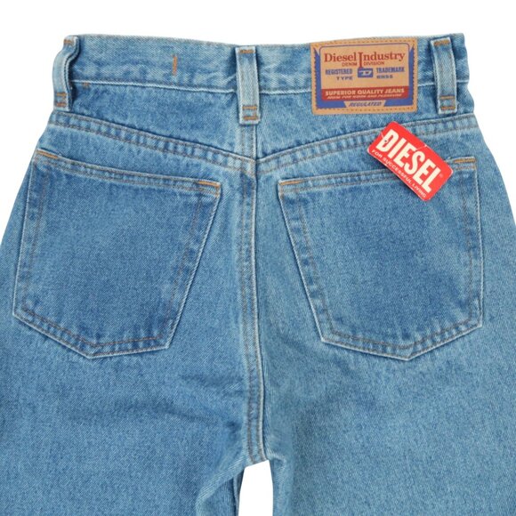 NWT Diesel Vintage 90's High Waisted Straight Leg Mom Jeans 8 - Picture 1 of 10